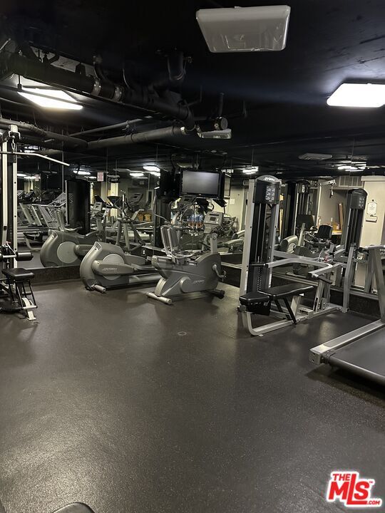 Building Photo - 141 S Clark Dr