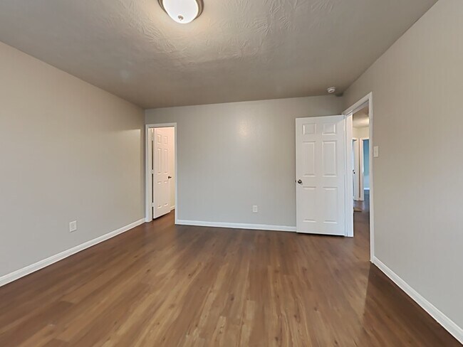 Building Photo - 6027 Fergis Dr