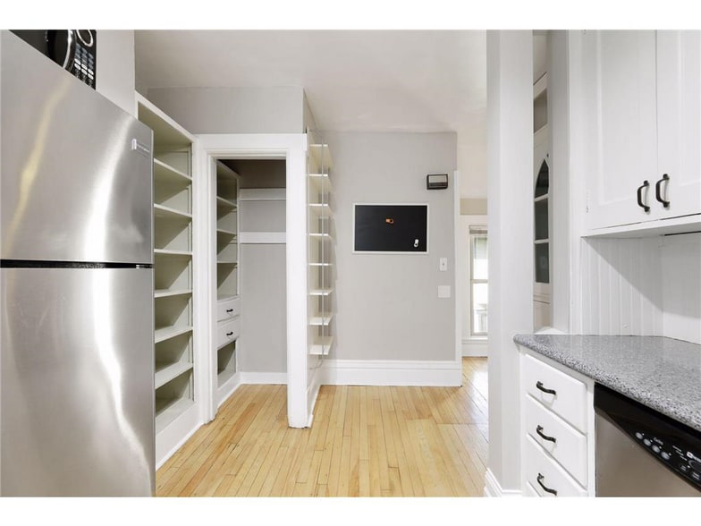 Kitchen - 403 Dewey St