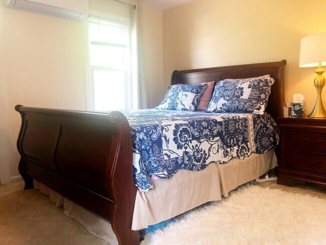 Building Photo - 257 Hudson St