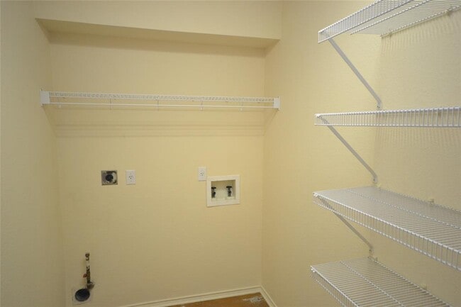 Building Photo - 3207 Picton Ct