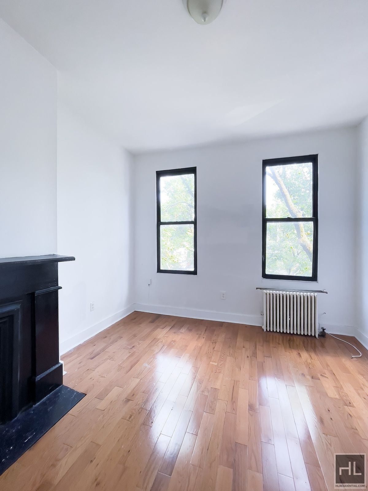 Building Photo - MENAHAN STREET / Spacious Bushwick 2-Bed 1...