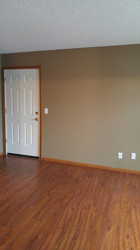 Building Photo - 705 3rd St