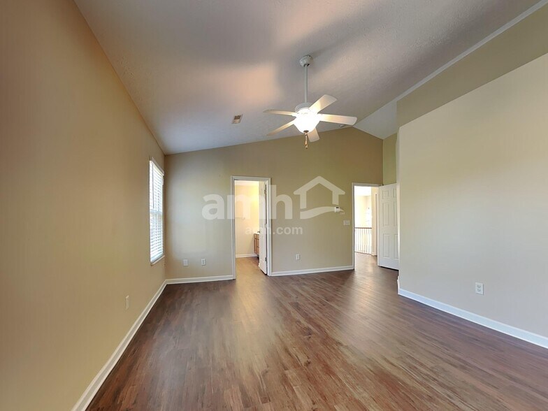 Building Photo - 552 Wildlife Ct