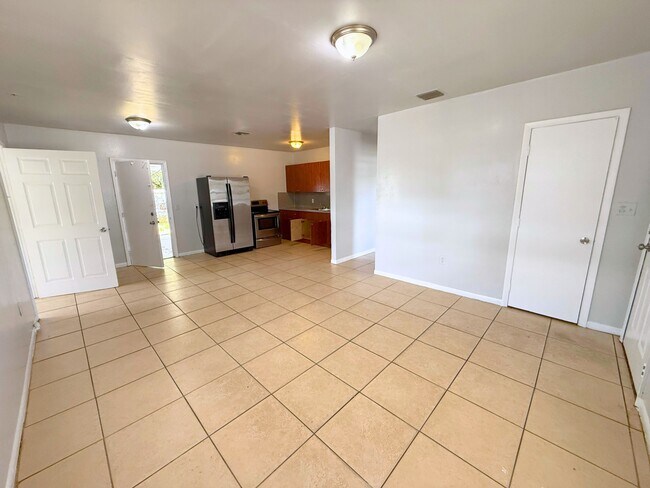 Building Photo - 1045 Curtiss Dr