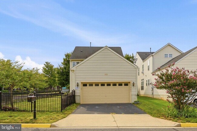 Building Photo - 17037 Loftridge Ln