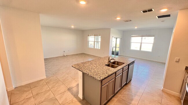 Building Photo - Spacious 3 Bedroom / 2 Bathroom Home in Mt Dora’s Timberwalk Community – AVAILABLE NOW!