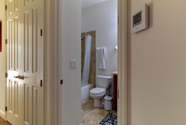 Building Photo - 7233 101st Ln