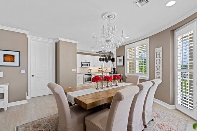 Building Photo - 1970 S Dixie Hwy