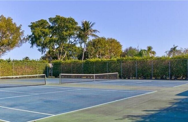 Building Photo - 2331 Croton Ln