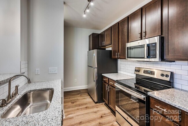 Building Photo - 12509 Crown Park Ct