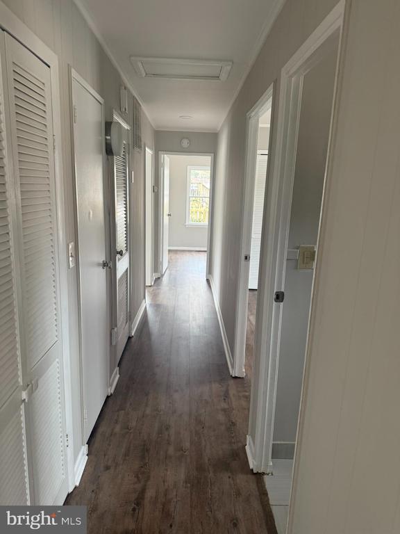 Building Photo - 108 McCormick St