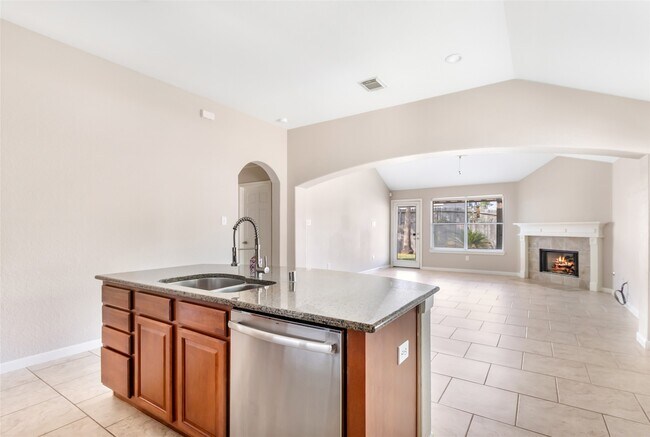 Building Photo - 20787 Oakhurst Park Dr