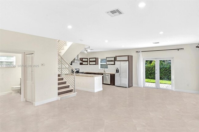 Building Photo - 2620 NE 214th St