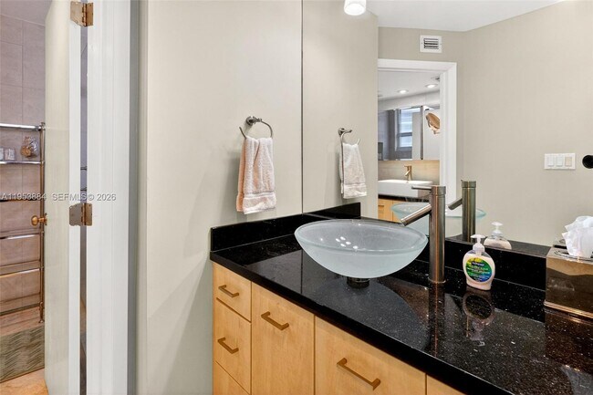 Building Photo - 2401 Collins Ave