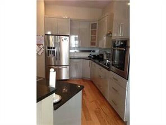 Building Photo - 607 Wisteria Ct
