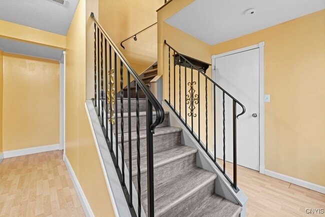 Building Photo - 3059 Hayfield Ln