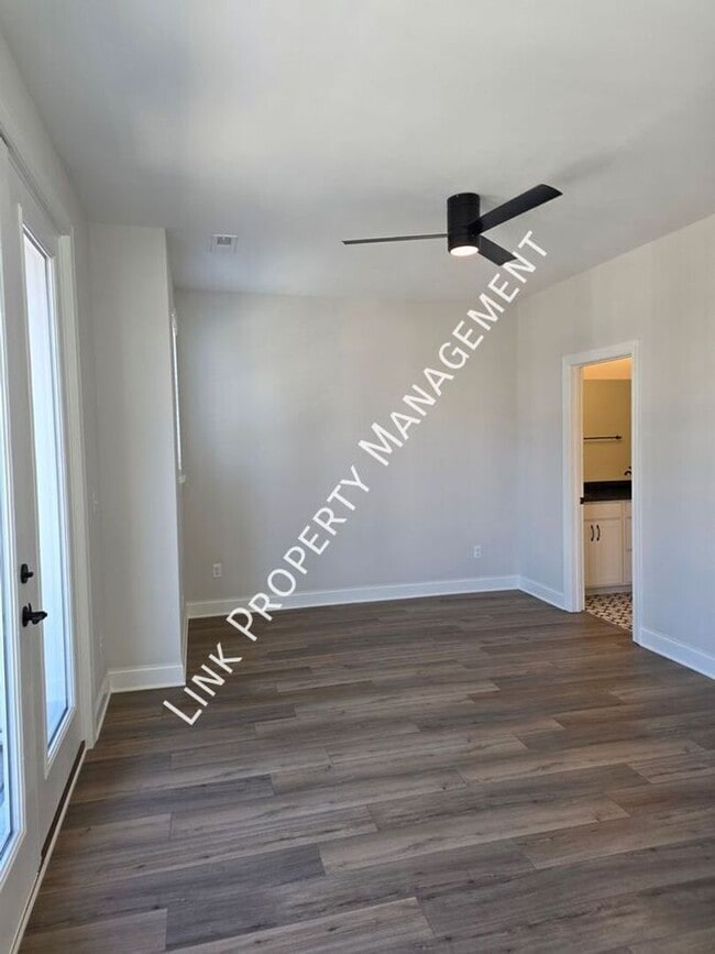 Building Photo - Brand New Townhome 3/3 Downtown near UTC a...