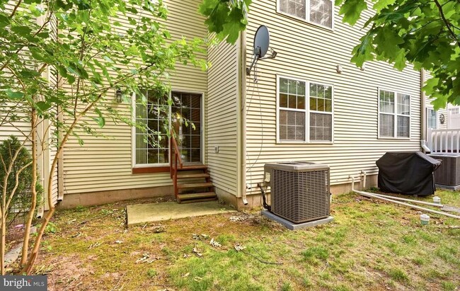 Building Photo - 362 Hamilton Dr