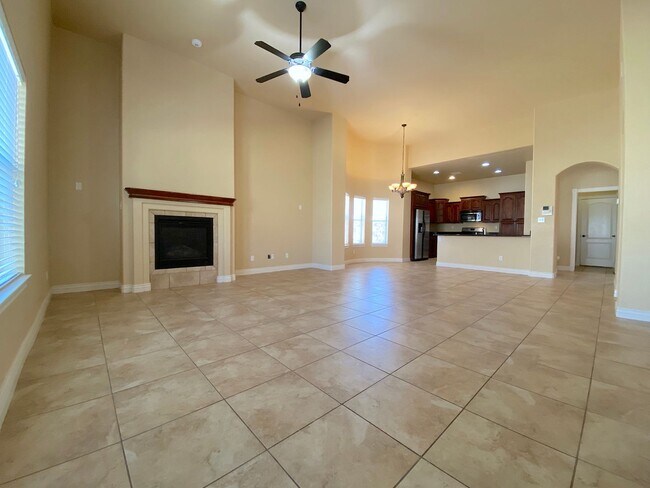 Building Photo - Sandstone Ranch Estates 3 bed with Refrig A/C