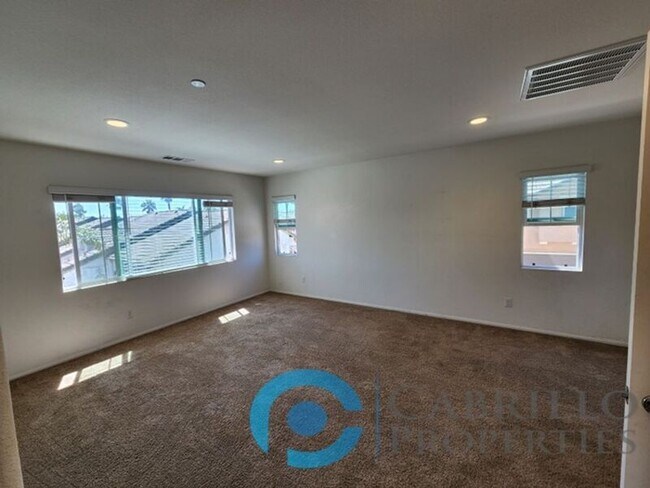 Building Photo - 232 Sweet Bay Ct