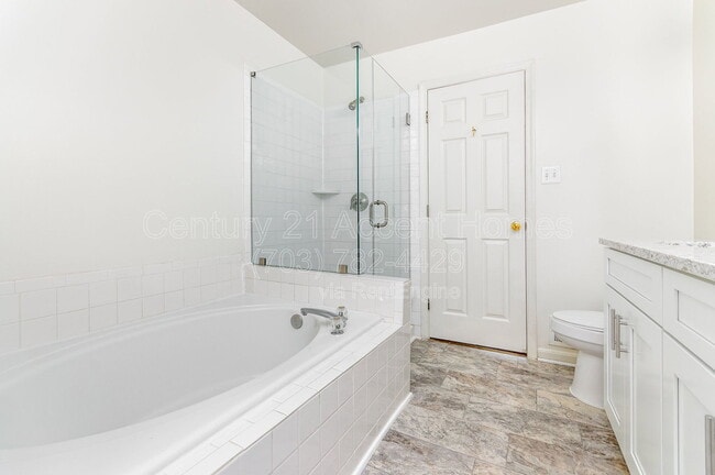 Building Photo - 45425 Clarkes Crossing Square