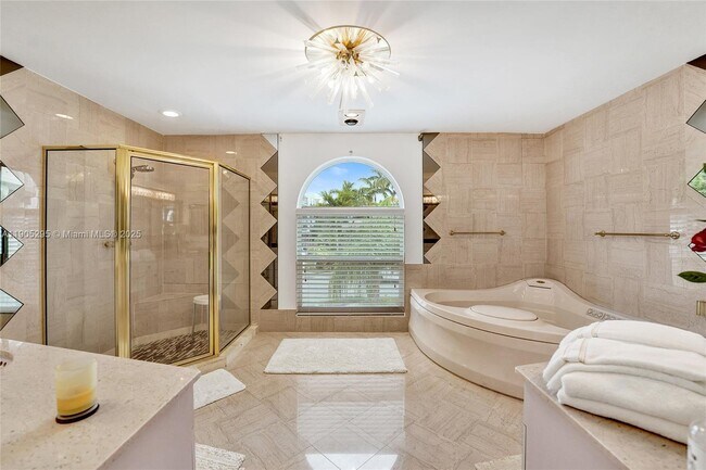 Building Photo - 2889 NE 35th St