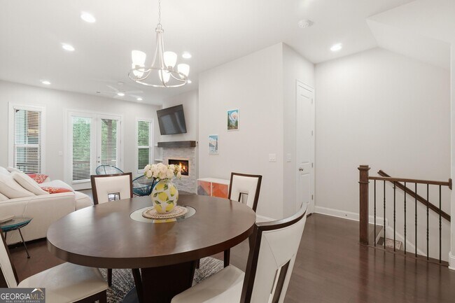 Building Photo - 4245 Deming Cir