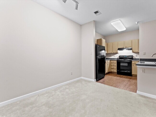 Building Photo - 704 Bristol Village Dr