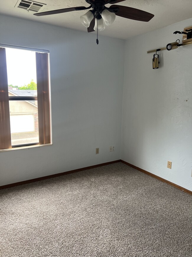 Building Photo - 12214 Banyan Ln