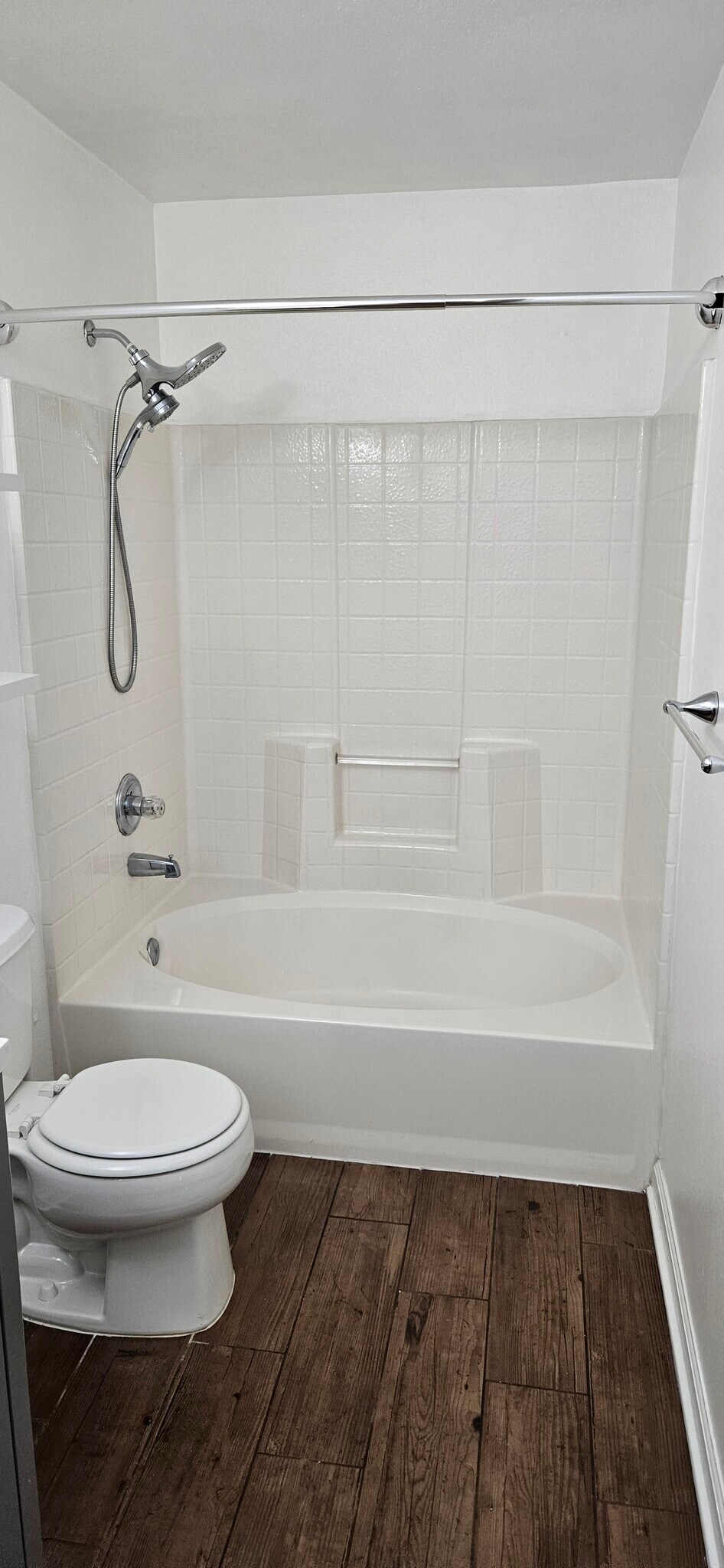 Building Photo - 8405 Pebble Creek Way