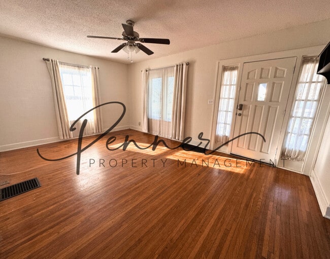 Building Photo - 615 SE Douglas St