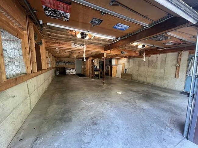 Building Photo - 135 Mills Rd