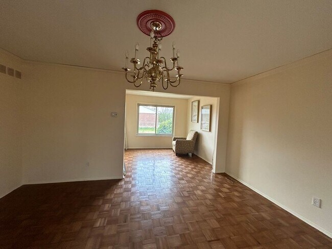 Building Photo - 17381 Washington Ct