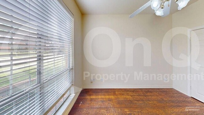 Building Photo - 3112 Chippenham Dr