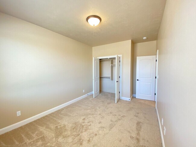 Building Photo - 3 Bed 2 Bath Home in Hurricane