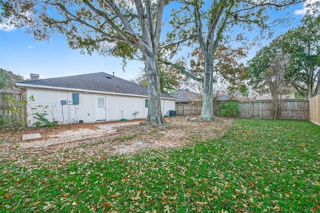 Building Photo - 1010 Valley Ranch Dr