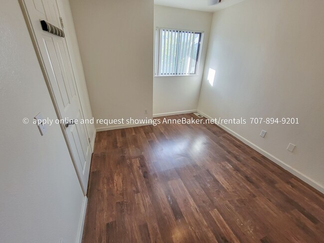 Building Photo - Cloverdale Meadows 2 Bedroom Condo Availab...