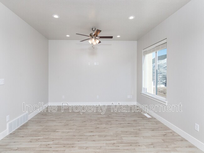 Building Photo - 16297 S Truss Dr