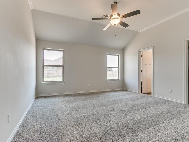Building Photo - 561 Grand Sycamore Dr