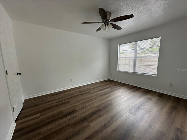 Building Photo - 1817 Townhall Ln