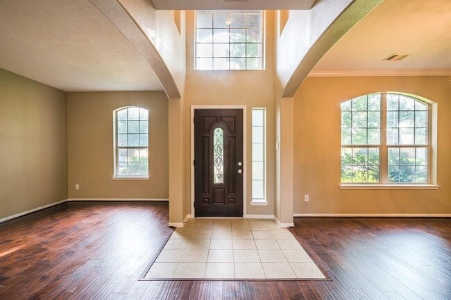 Building Photo - 11314 Sandermeyer Dr