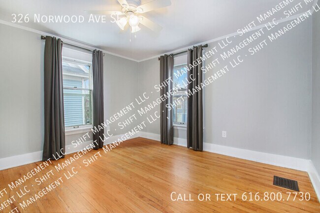 Building Photo - 326 Norwood Ave SE