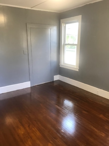 Building Photo - 73 Mill St