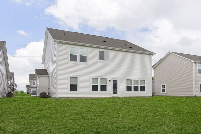 Building Photo - Awesome 5 Bedroom In Great McCordsville Lo...