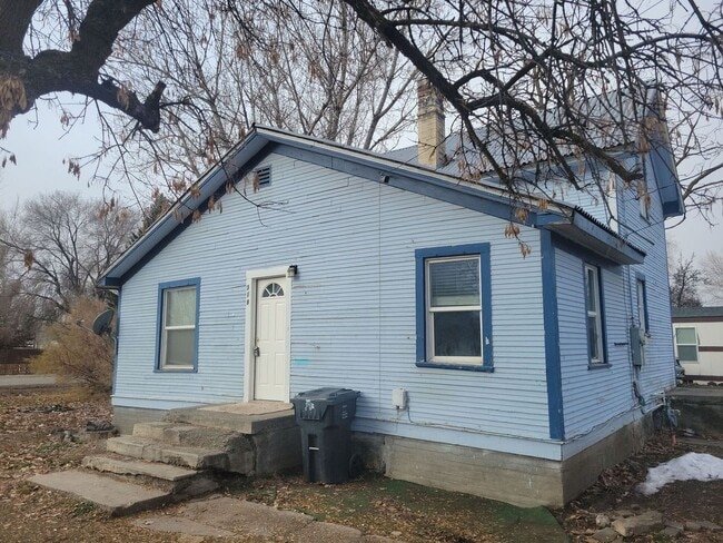 Building Photo - 3 bed, 2 bath house for rent in Shoshone, ID