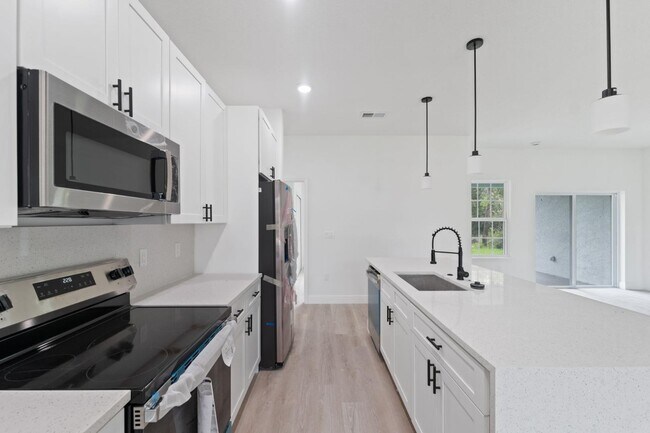 Building Photo - 5256 SW 155th Loop