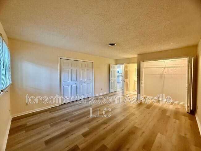 Building Photo - 181 N Britton Creek Ct