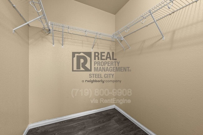 Building Photo - 947 E Kirkwood Dr
