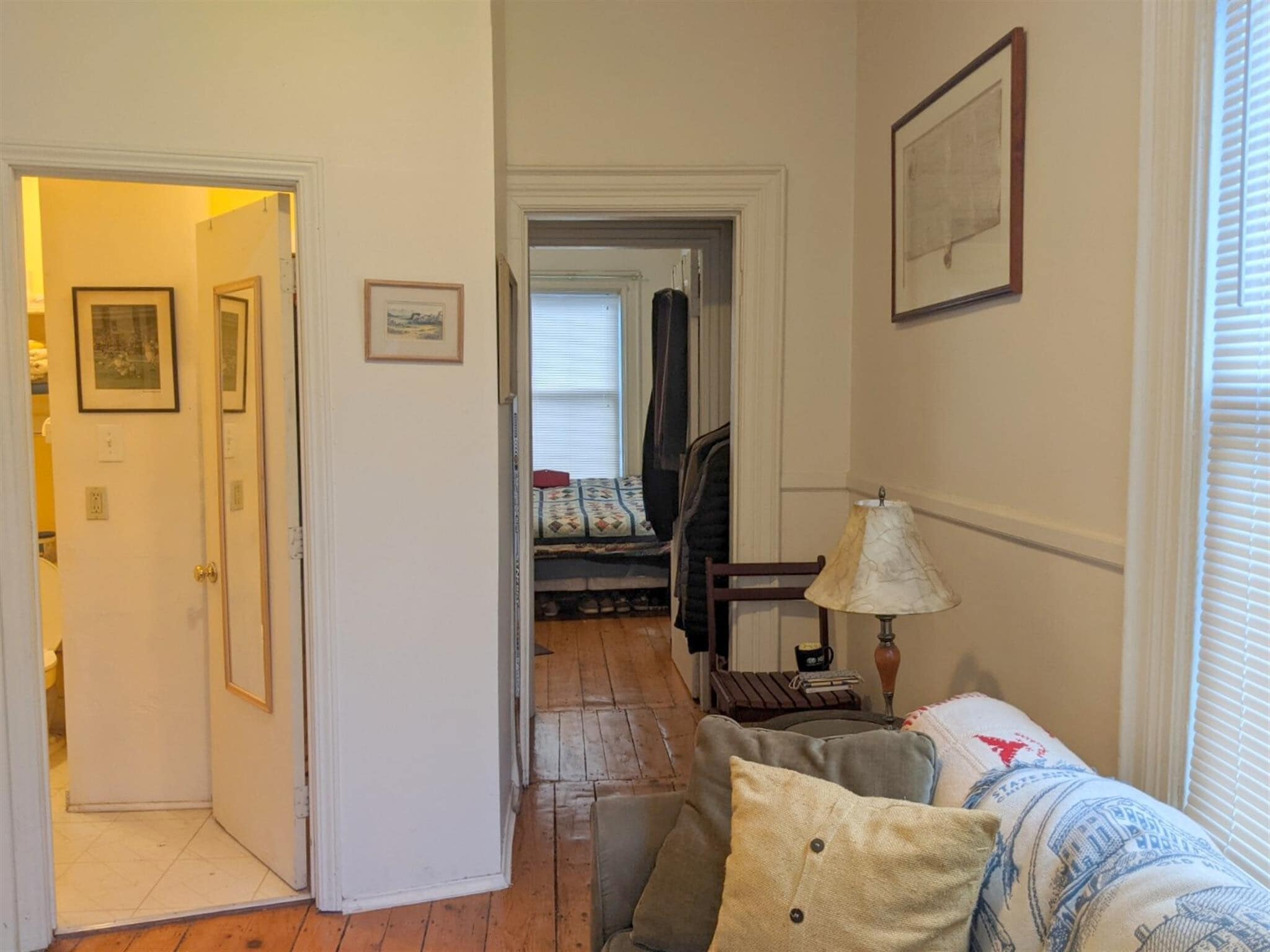 Building Photo - 2 Evergreen Sq